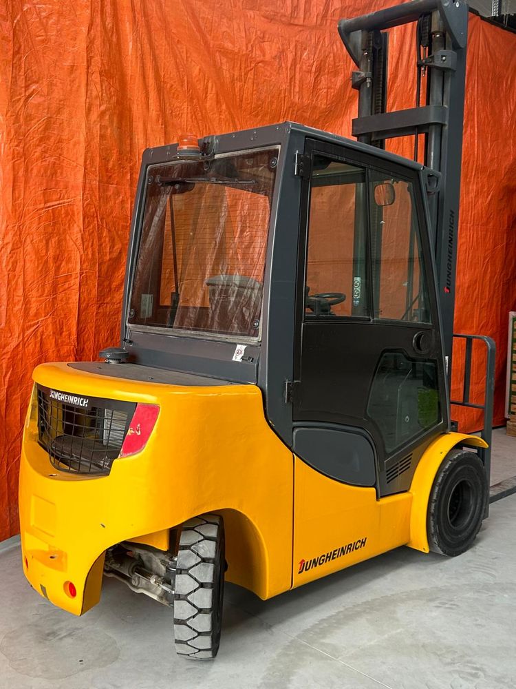 Motostivuitor,stivuitor 3tone ,diesel ,an2013