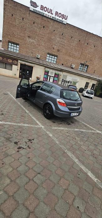 Vand Opel Astra H 1.6 benzina