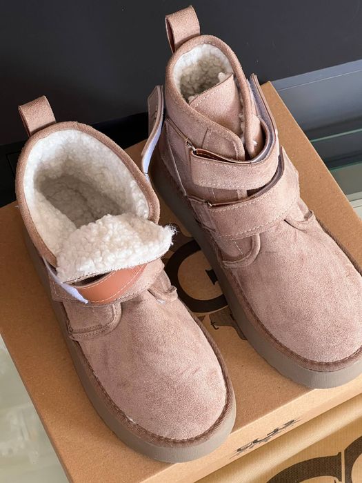 UGG-боти много топли за зимата