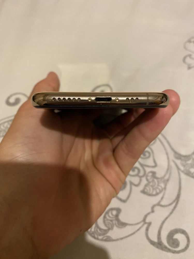 iPhone Xs gold ayb yoq