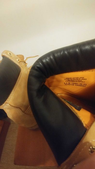 Vând sau schimb bocanci Timberland.