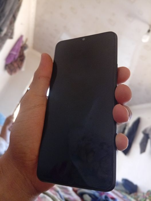 Samsung A20s sostayna xarawo