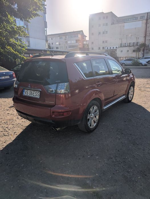 Mitsubishi Outlander 2.2 Diesel 4x4 – 7 Locuri – 2011 – EURO 5