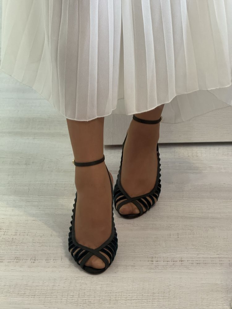 Туфли Charles & Keith