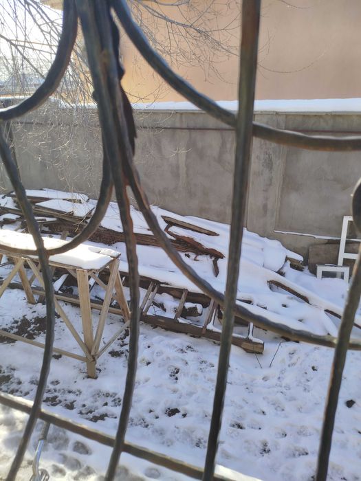 Продам доски на дрова около 5кубов