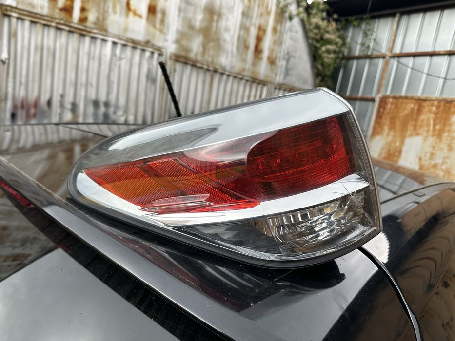 Заден ляв Стоп Lexus Rx face