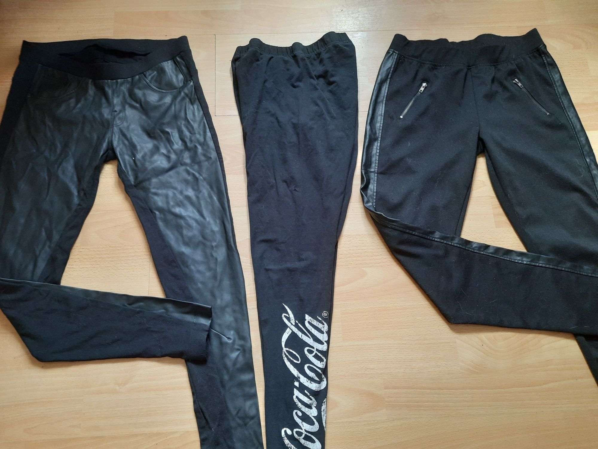 Bluzā dantelā +latex  și pantaloni imitație piele (produse noi )