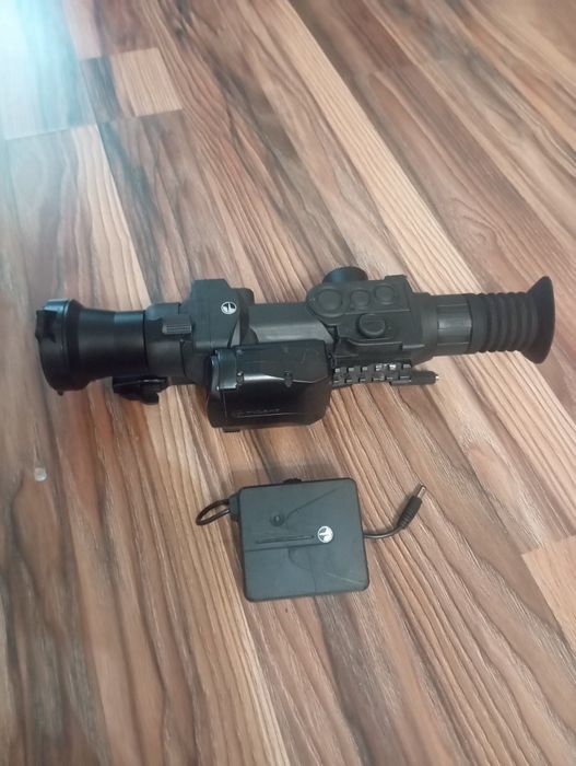 Продам тепловизор Пульсар 50 с дальномером