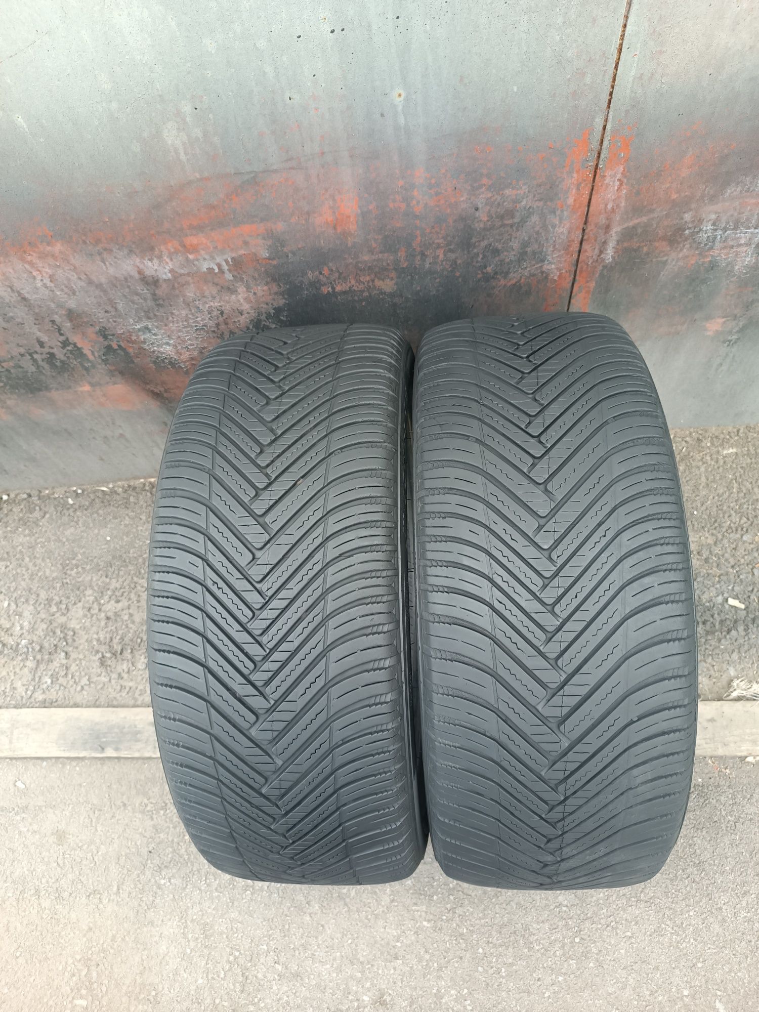 225/45/17 Hankook Дот 0721