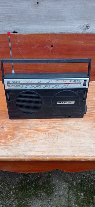Радеоприемник рассия-203 и рэтро телефон