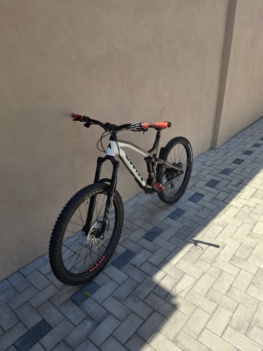 Vând bicicleta Vitus sommet 27.5