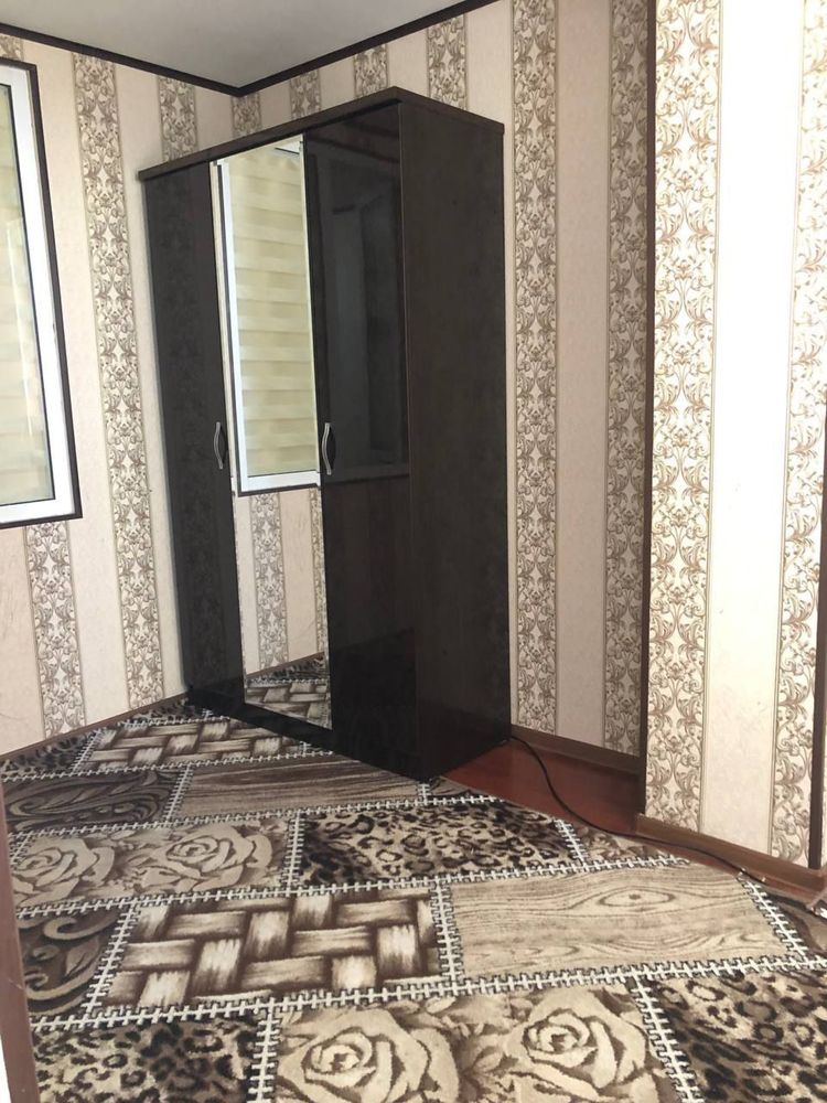 Куйлук 1.   1/2. Килинган 4 чи этаж 300$