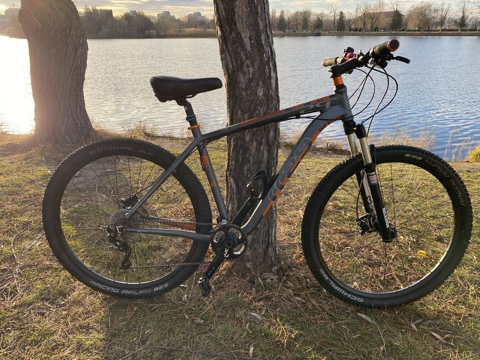 Bicicleta MTB echipare shimano