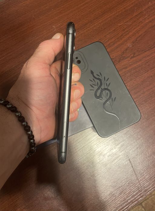 Iphone 11 128gb black черен