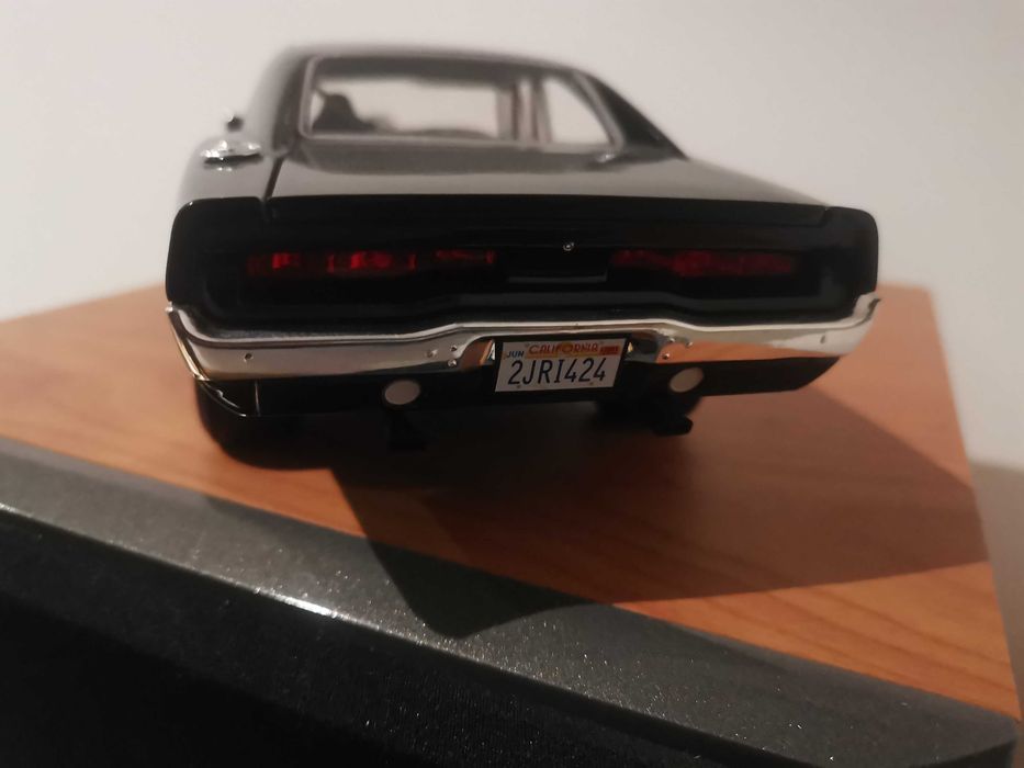 1:18 Hot wheels elite dodge charger