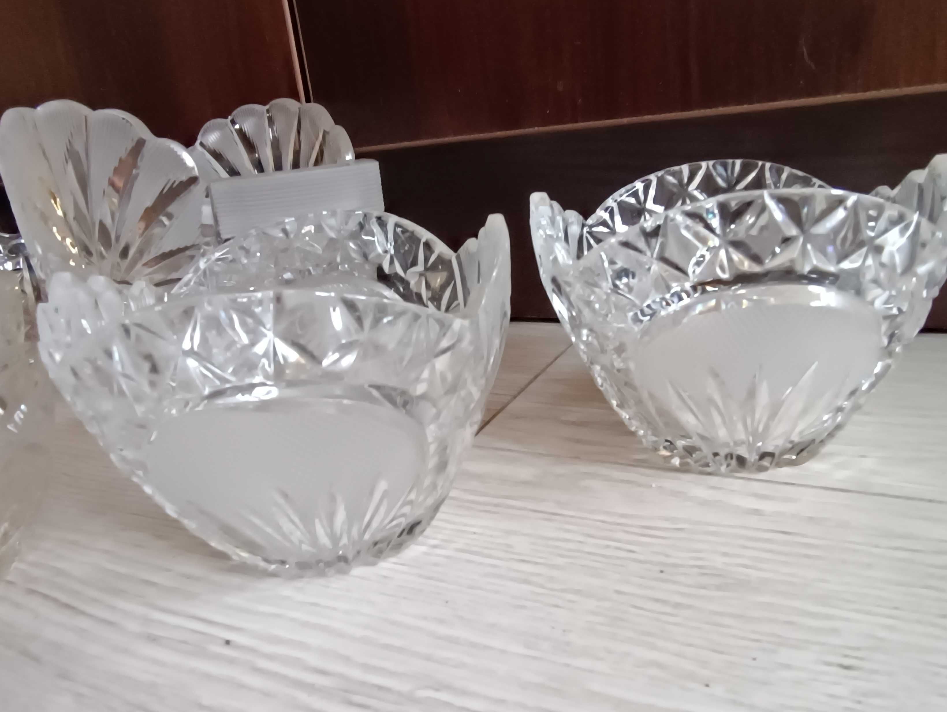 Маленькие вазочки