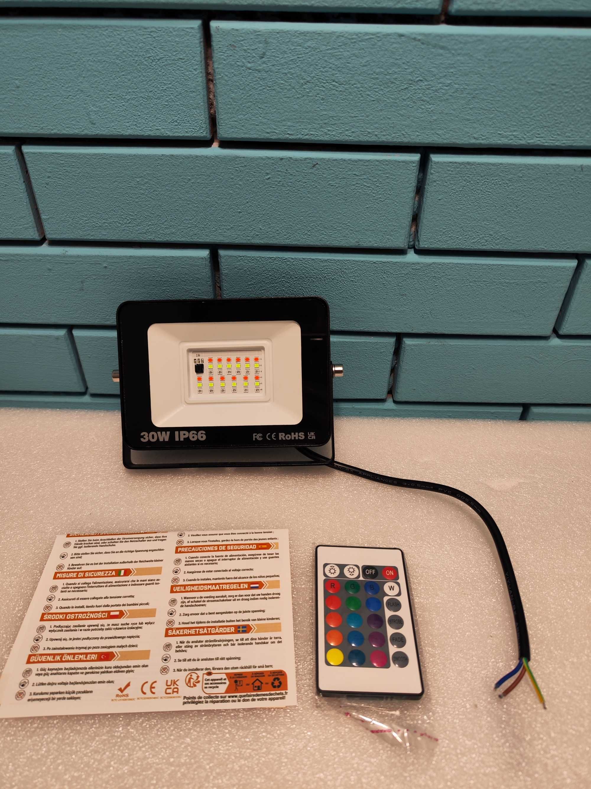 RIGIDON RGB LED Прожектор 30W с Дистанционно, IP66 Водоустойчив
