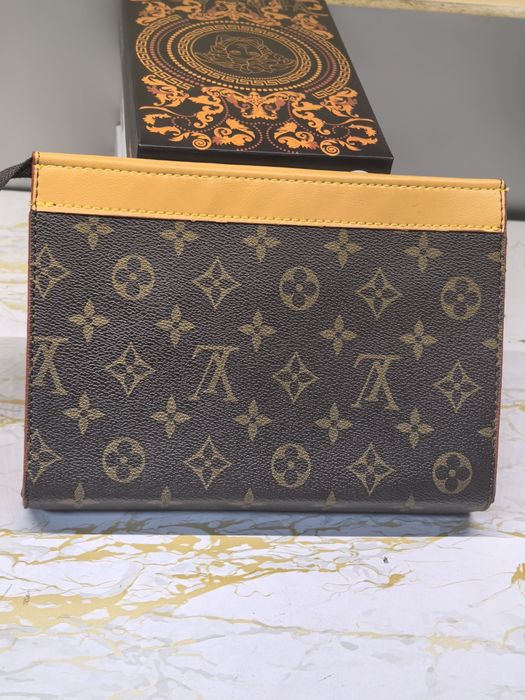 Luis Viton чанта тип плик