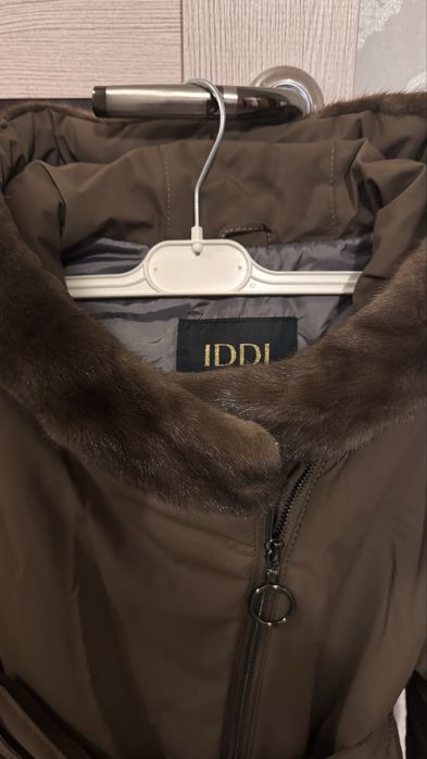 Продам куртку зимнюю IDDI