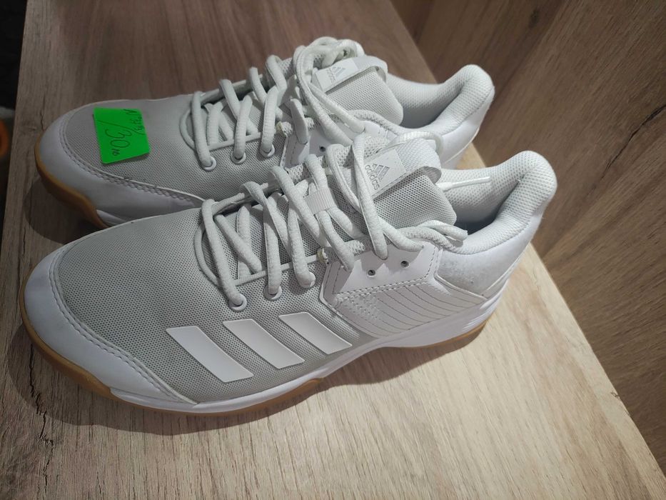 Маратонки от 10 до 35 лв