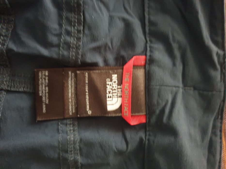 Vand pantaloni THE NORTH FACE marimea M