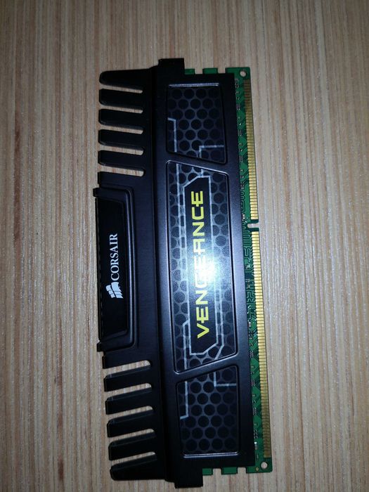 Corsair RAM DDR3 8GB Dimm 1600MHz Vengeance CMZ16GX3M2A1600C9