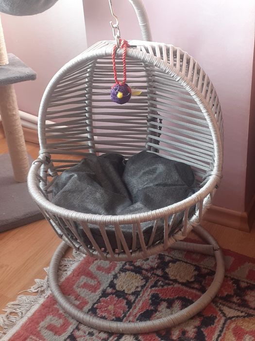 Leagăn pentru pisici