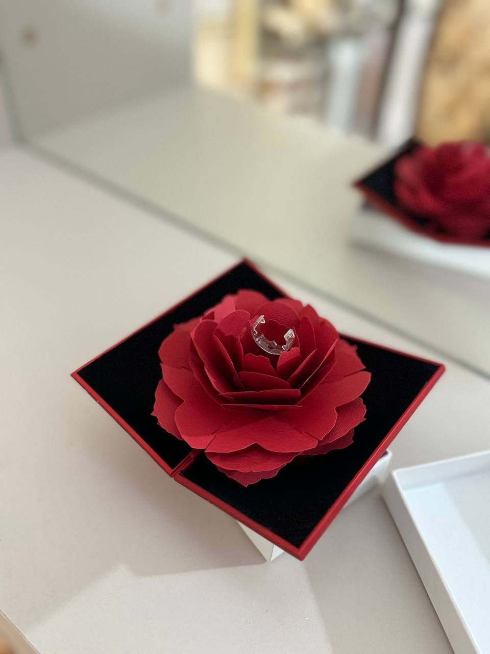 Футляр шкатулка в виде сердца для предложения