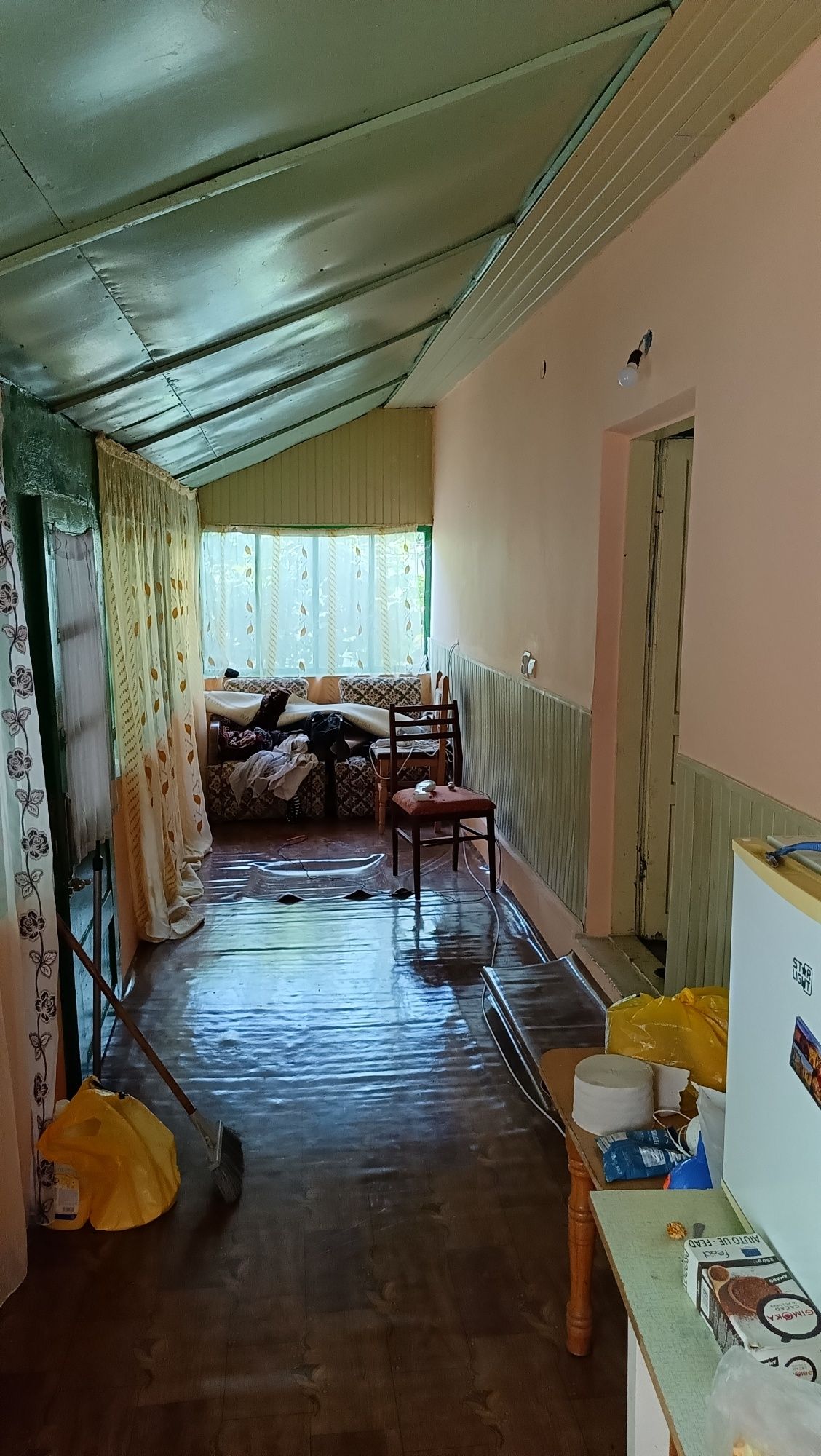 Vând casă în comun Gheorghe Lazăr