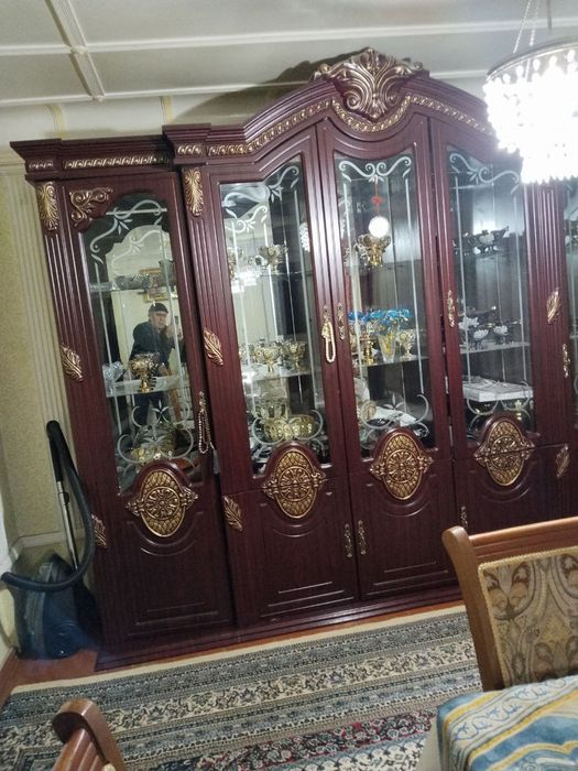 Stenka mebel xolat yaxshi