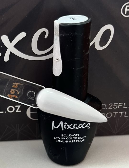 Продавам колекция от гел лакове MİXCOCO Всички са в отлично състояние.