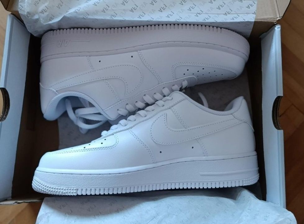 Air Force 1 low Triple white
