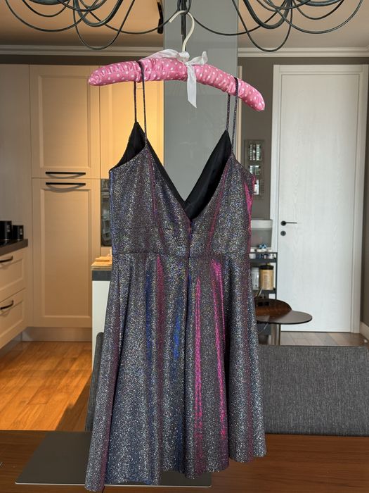 Бляскава рокля, размер 36