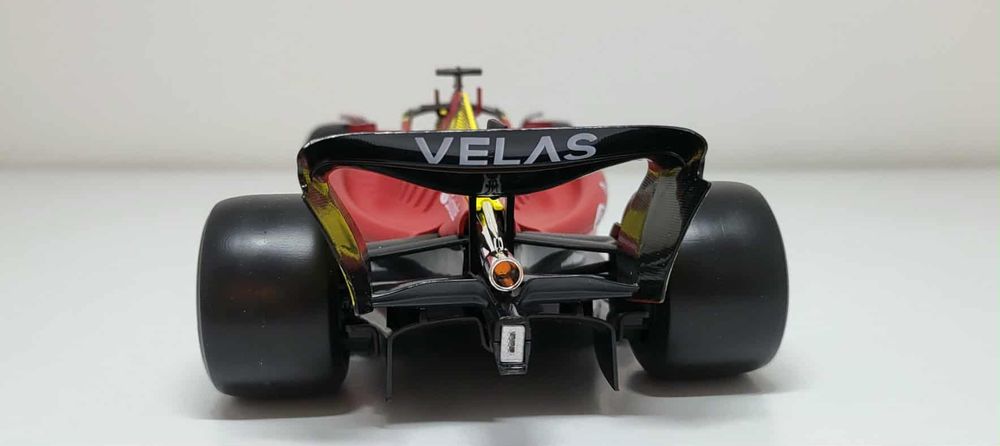 Machetă Ferrari F1-75 Leclerc 1/18 Bburago