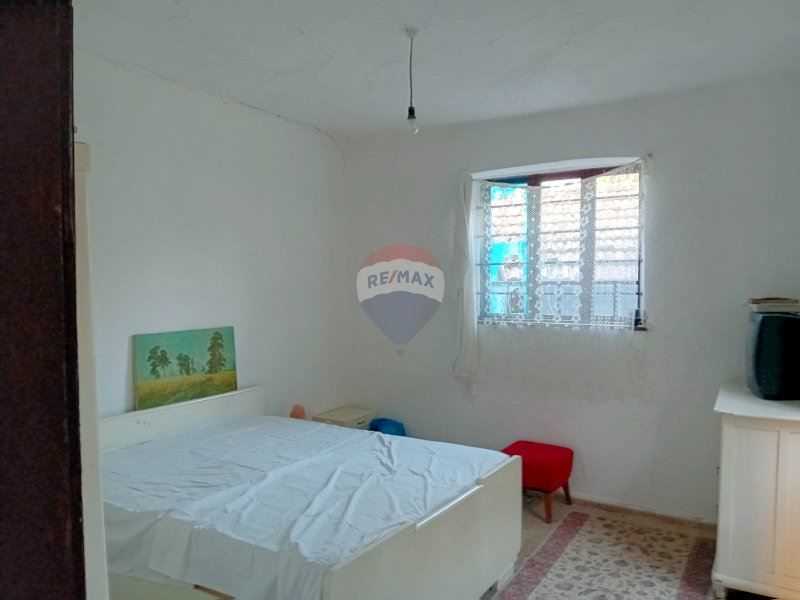 Продава се Къща в с. Звезда, Област Търговище - 90 кв.м за 245 €/кв.м - Снимка #3