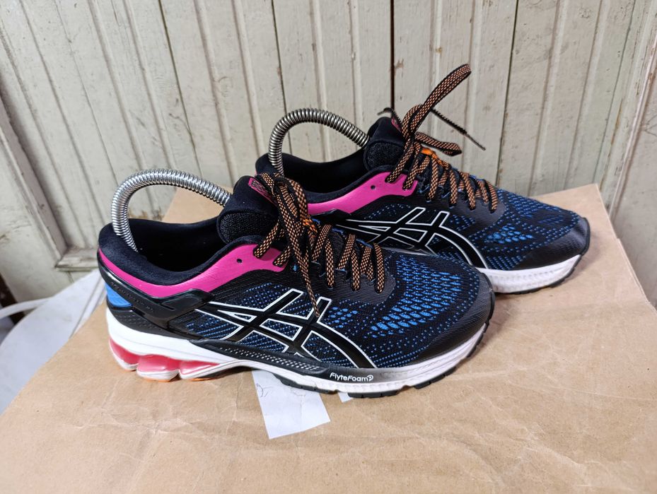 ''Asics Gel-Kayano 26''оригинални маратонки 38.5 номер