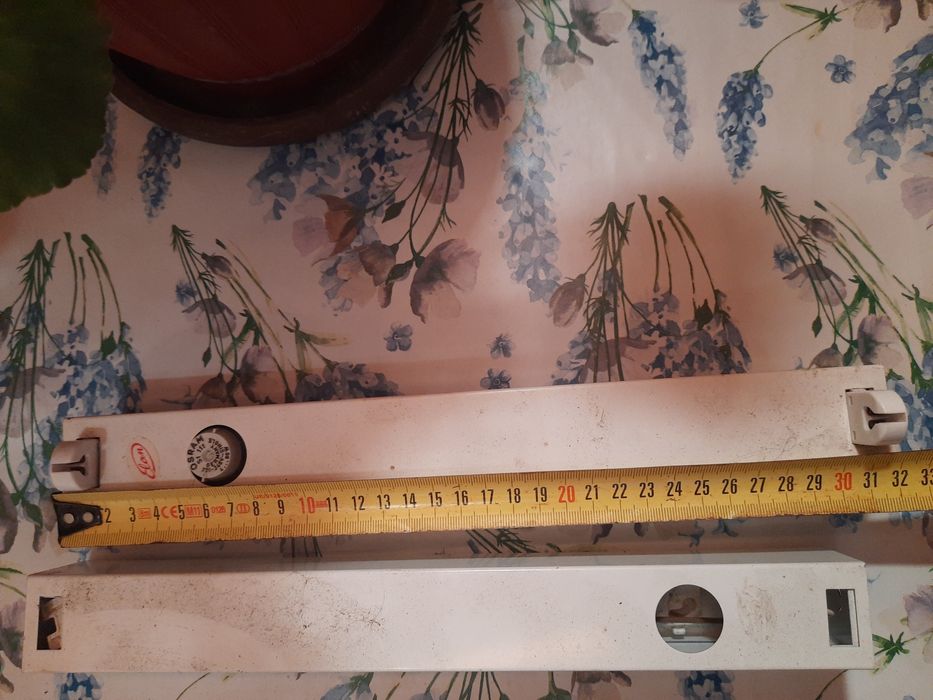 Corp de neon marca Elon,cu neoane Osram,la priza