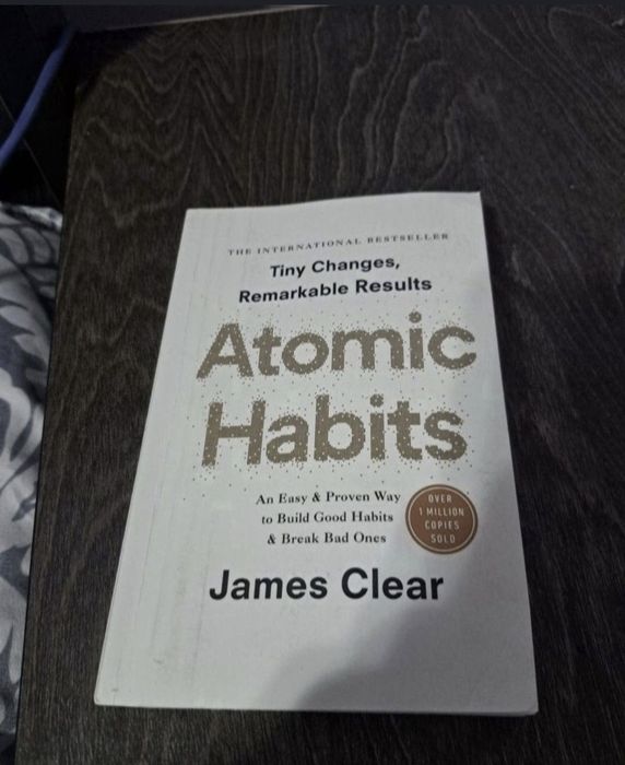 Китоб сотилади.  .