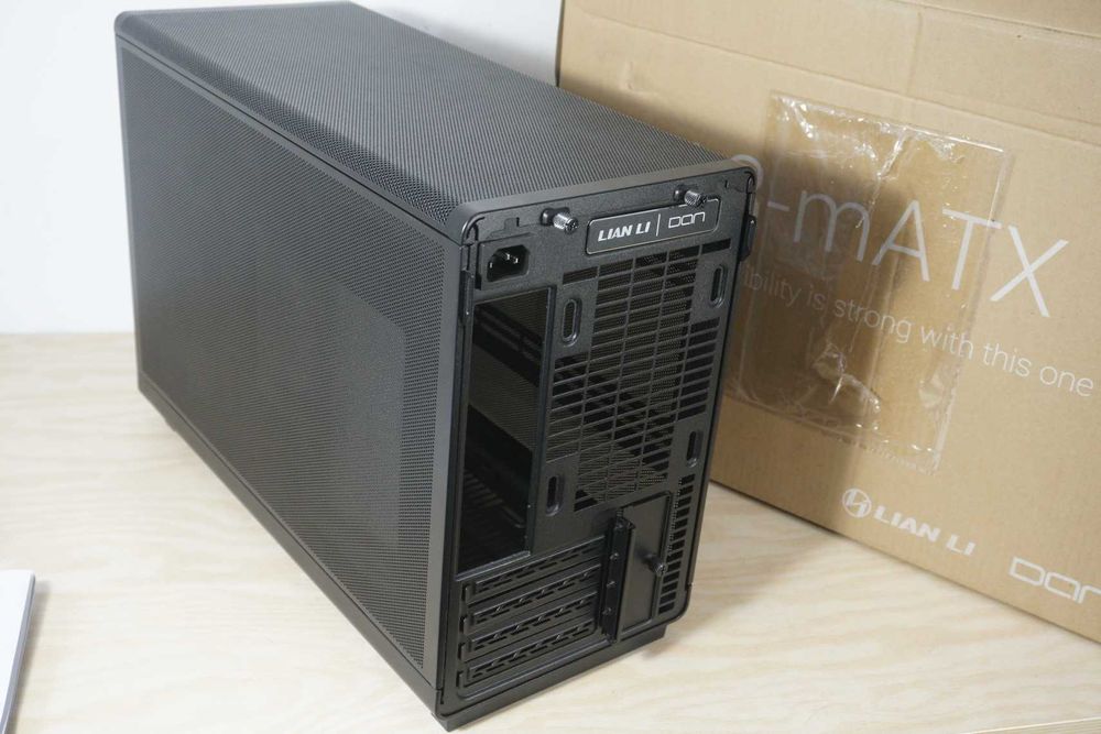 НОВА Компютърна кутия Lian Li DAN A3 (black) - mATX / вкл ДДС