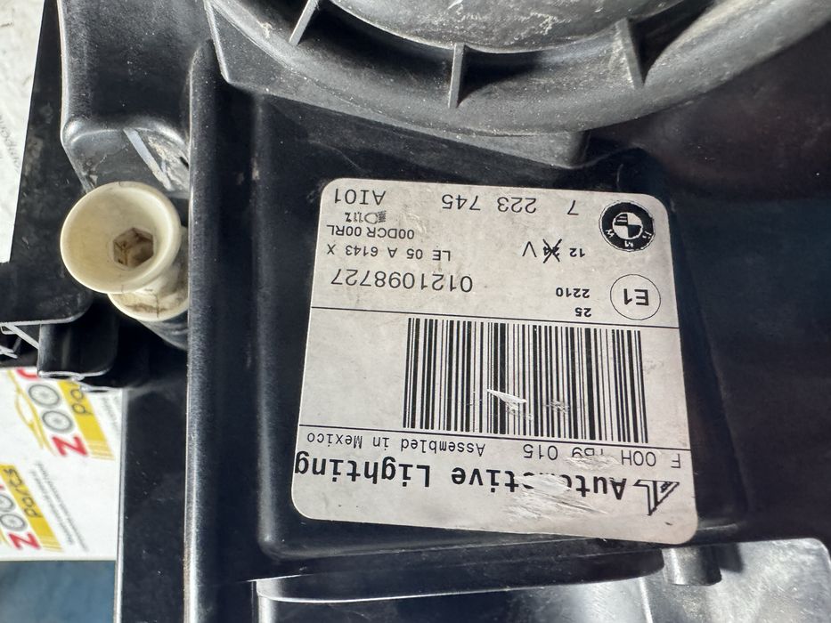 Far stanga xenon si adaptive BMW E70 X5 2007-2010