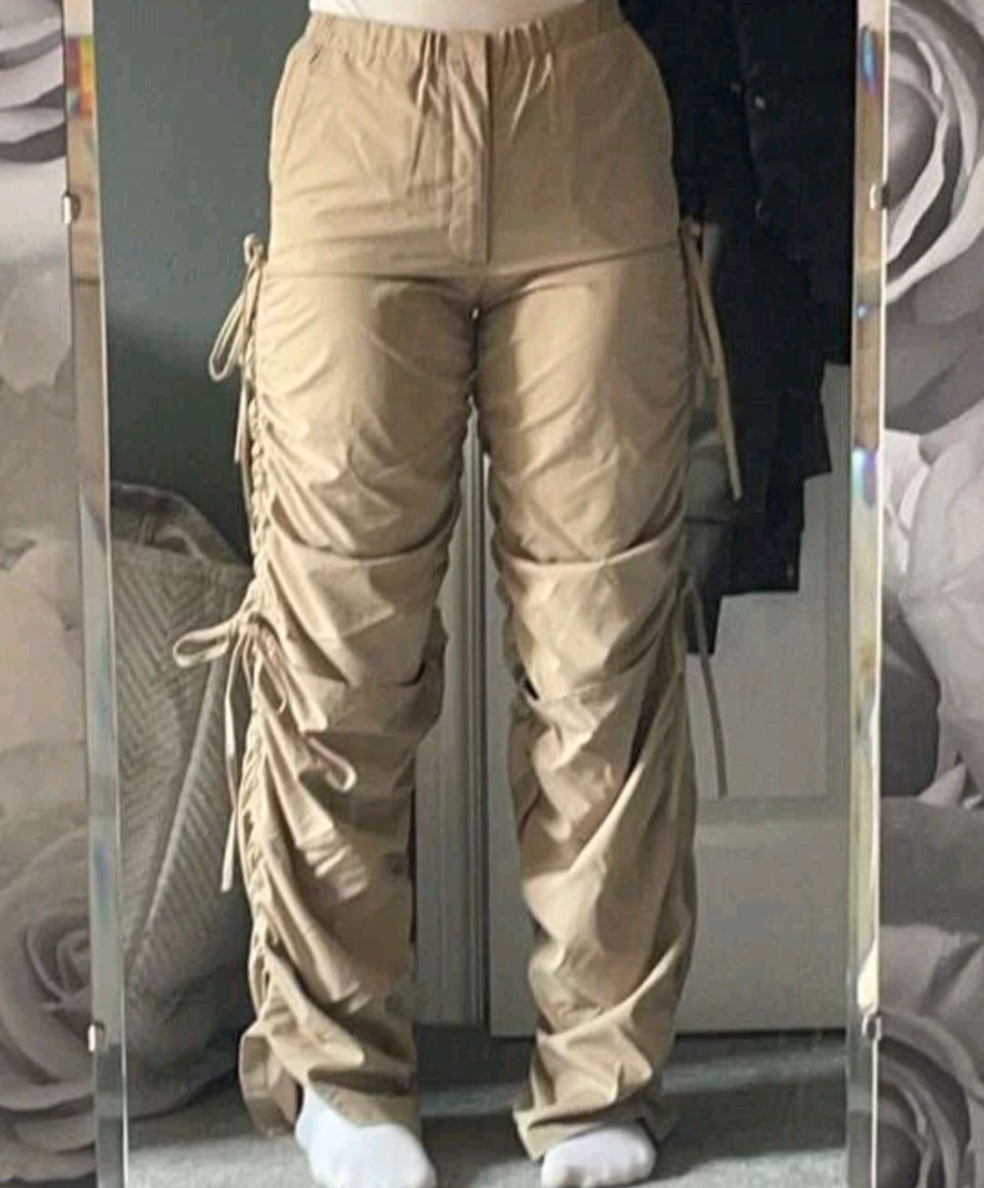 Pantaloni bej/khaki