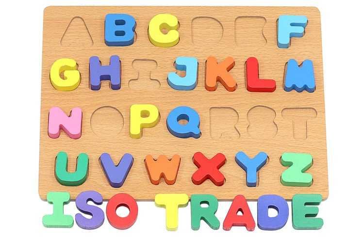 Образователна игра пъзел азбука с дървена дъска