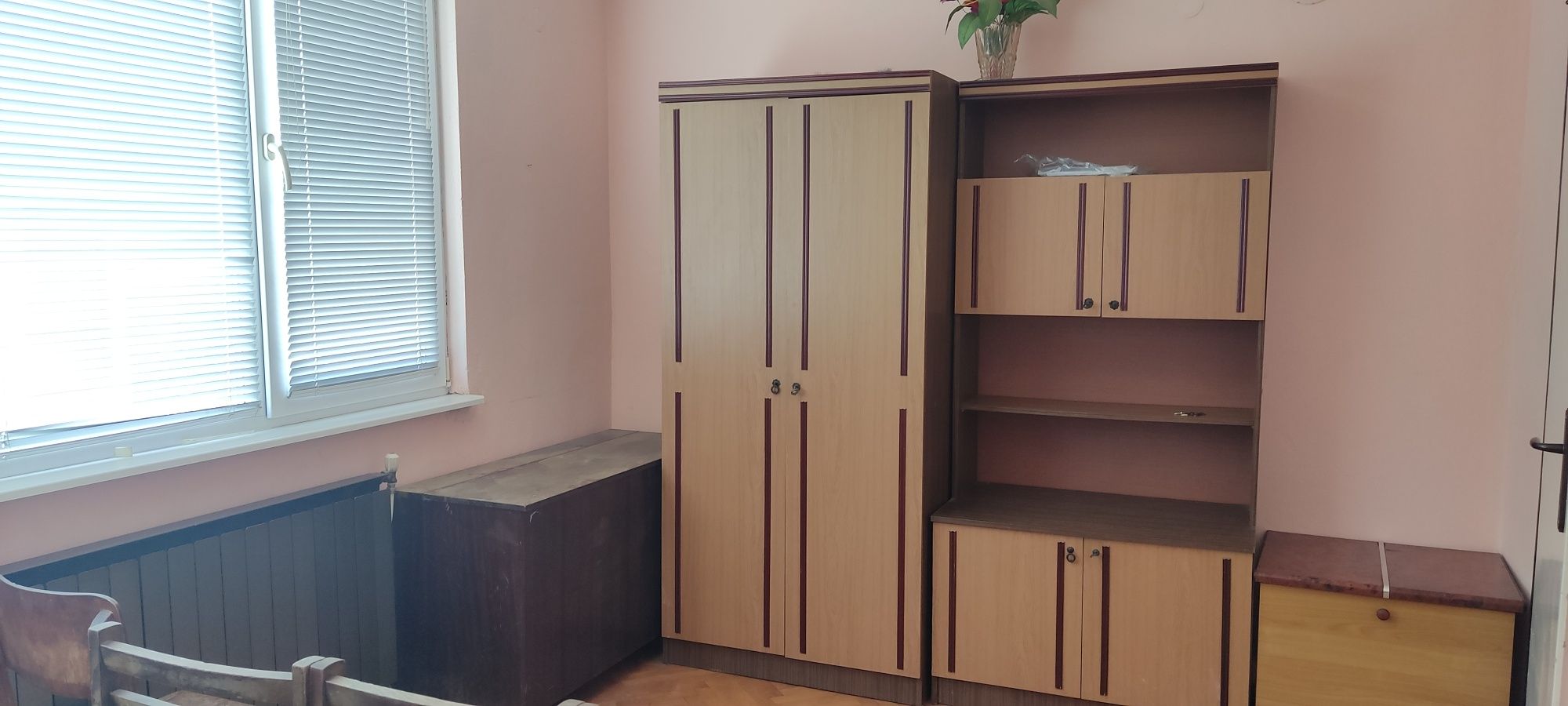 Отдава тристаен апартамент под наем в Казанлък