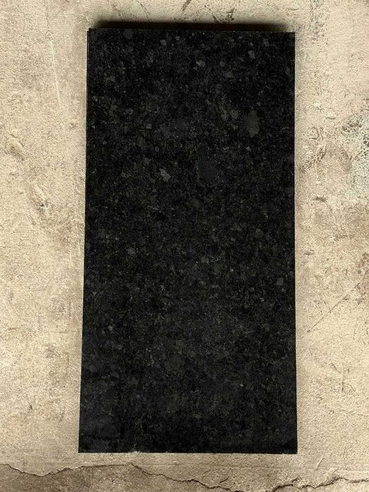 Granit Angola black / Чёрный камень Ангола