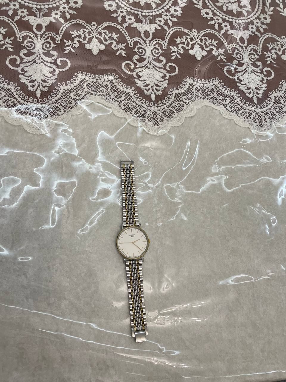 Продаётся оригинальные часы Tissot Everytime 38 mm