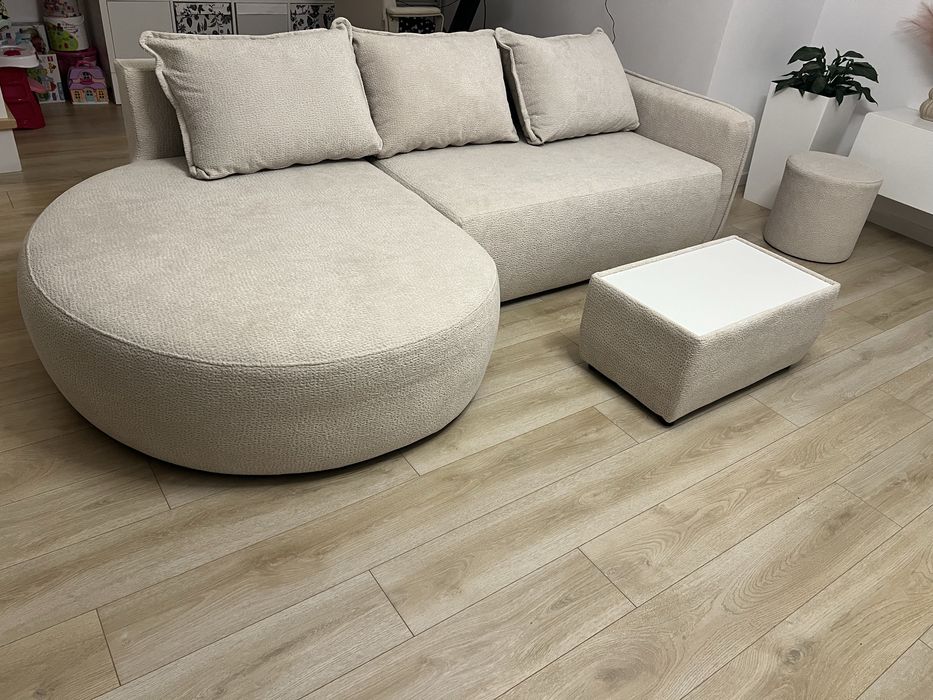 Coltar crem plusat extensibil +masuta+ taburet