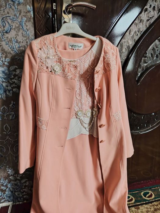 Женская одежда в хорошем состоянии