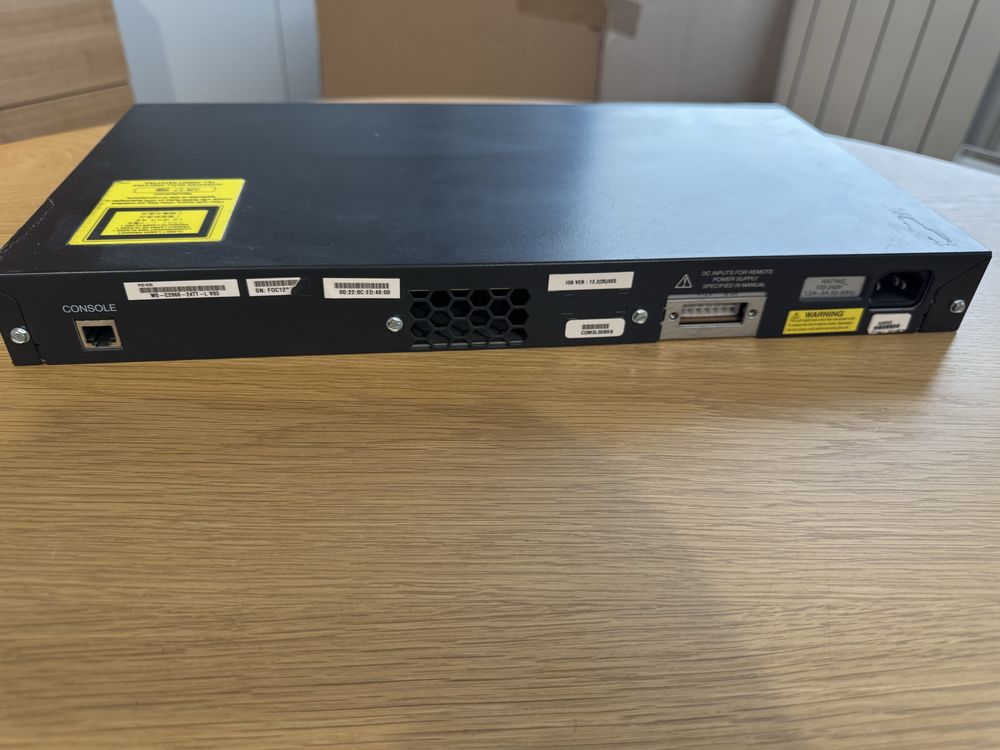 Cisco C2960 Network Switch WS-C2960-24TT