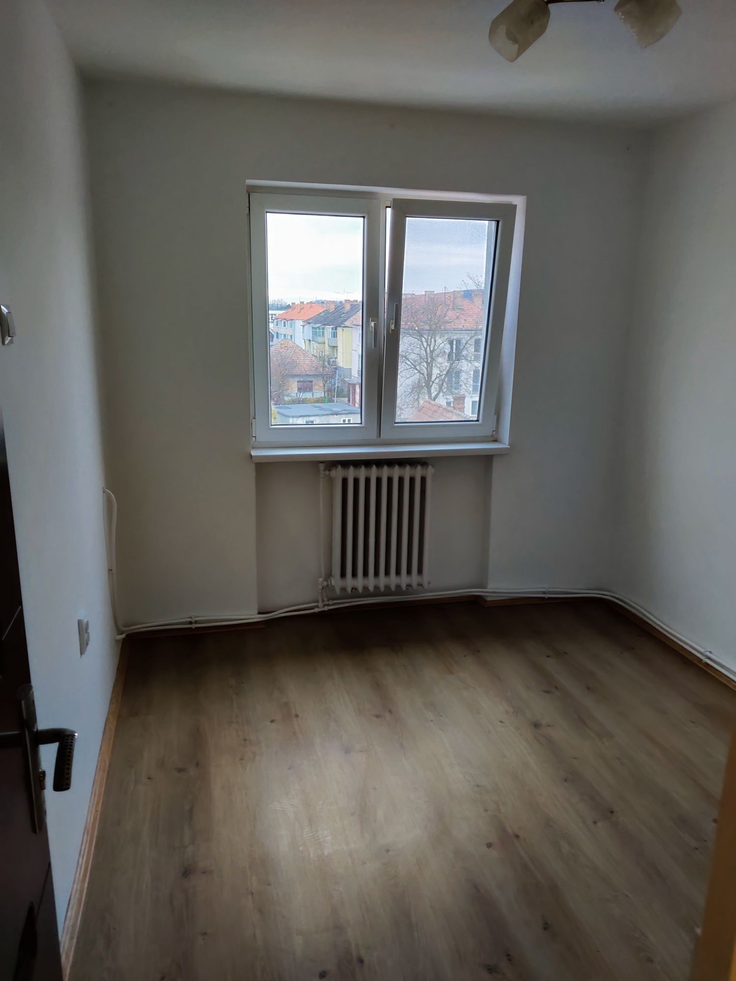 Vând apartament 3 camere in Luduș