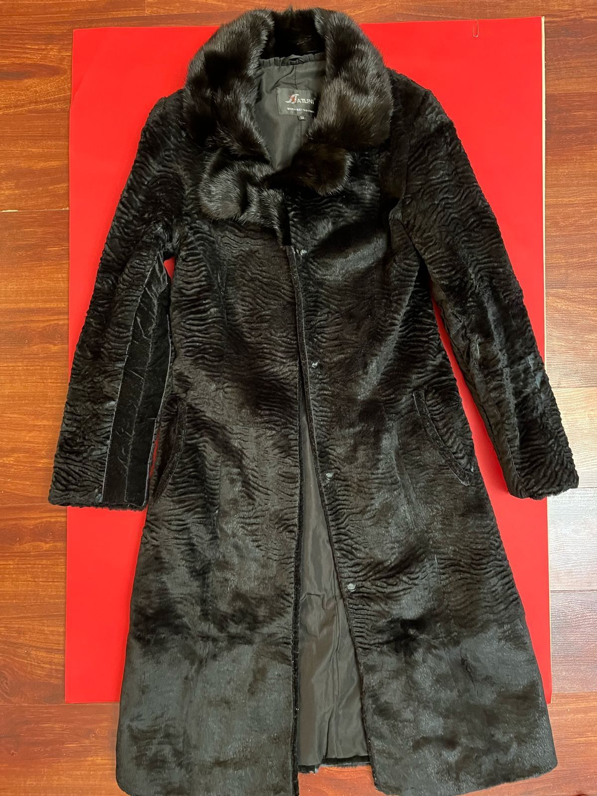 Каракуль классическое пальто мех ворот
